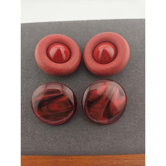 Red Round Clip On Statement Earrings 2 Pairs Oversized Retro Mod Swirl Bold - Picture 2 of 3